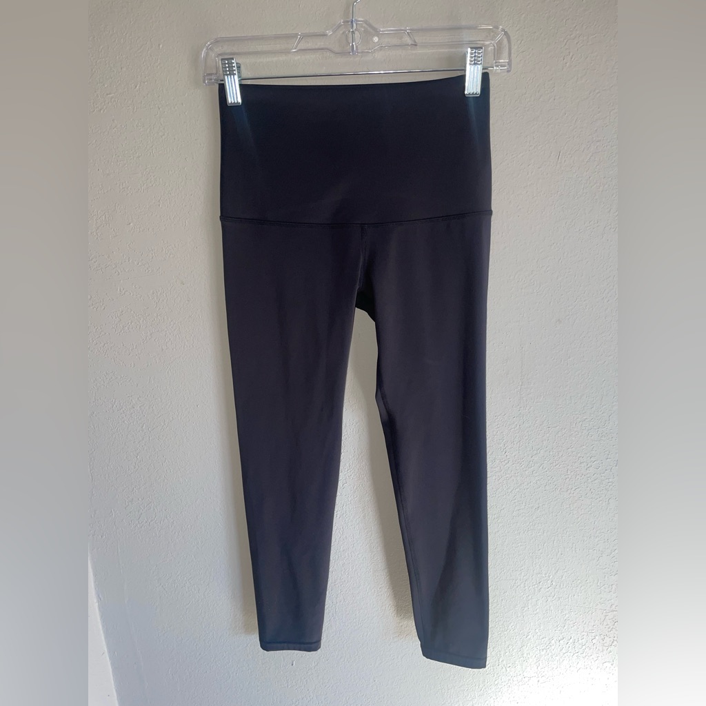 Swiss Brand Black Leggings Small